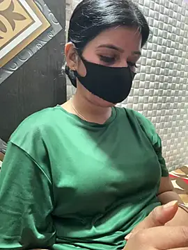 Hot Jaanvi  online show from April 17, 2026, 4:10 pm