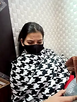 Hot Jaanvi  online show from November 25, 2025, 4:35 am