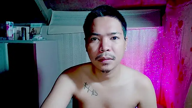 Snapshot of MANIACasianX chatting on October 8, 2025, 2:18 pm MANIACasianX online show from October 8, 2025, 2:18 pm