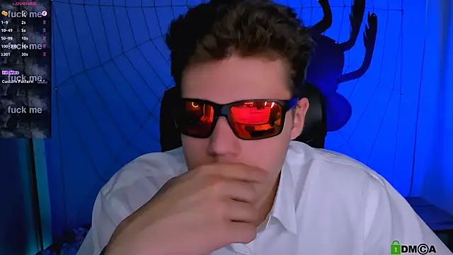 Snapshot of lucas_long_ chatting on October 28, 2025, 9:41 am lucas long online show from October 28, 2025, 9:41 am