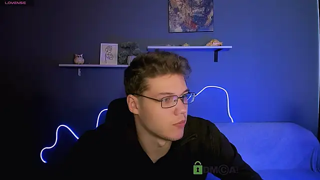 Snapshot of lucas_long_ chatting on October 13, 2025, 12:29 pm lucas long online show from October 13, 2025, 12:29 pm