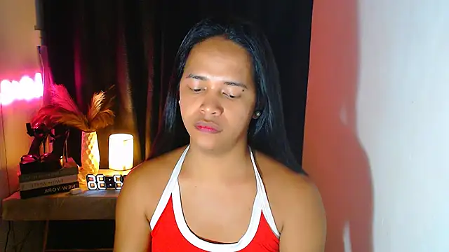 Lorainnelustts online show from December 2, 2025, 6:37 am