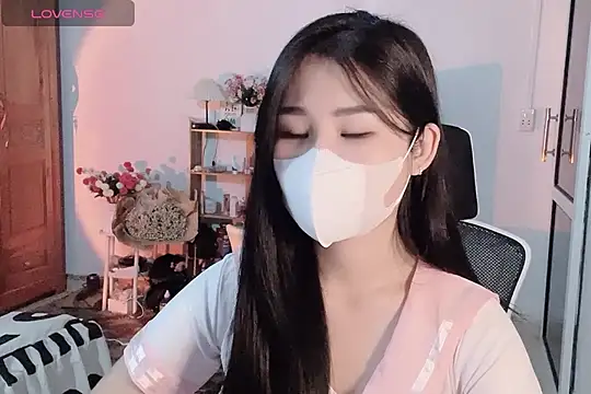 Snapshot of ___Daisy___ chatting on October 9, 2025, 7:14 pm Daisy online show from October 9, 2025, 7:14 pm