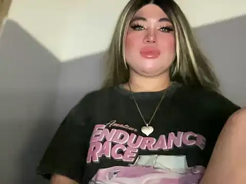 Snapshot of Naughtyrosecum chatting on November 6, 2025, 4:55 pm Naughtyrosecum online show from November 6, 2025, 4:55 pm