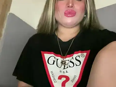 Snapshot of Naughtyrosecum chatting on November 11, 2025, 3:18 pm Naughtyrosecum online show from November 11, 2025, 3:18 pm