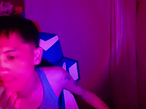 riks tyler online show from July 28, 2026, 1:21 pm