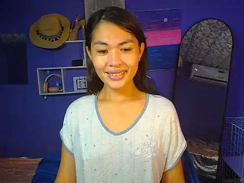 urgirljane online show from June 14, 2026, 1:24 am