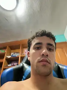 aavrdvh33 online show from October 14, 2025, 8:53 pm