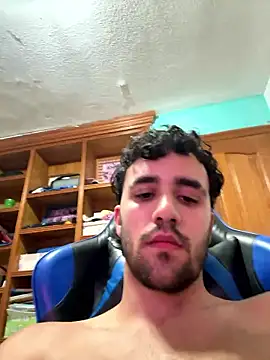 aavrdvh33 online show from May 7, 2026, 1:54 am