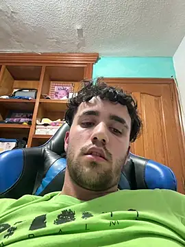 aavrdvh33 online show from April 11, 2026, 10:46 pm