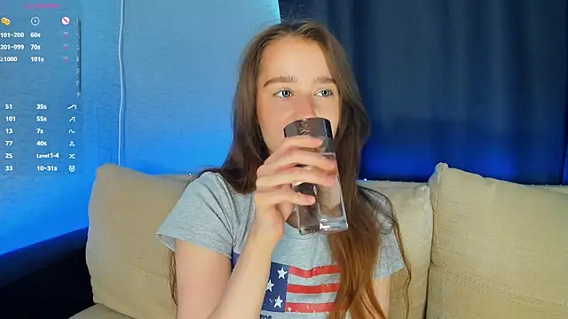 lovelyalivia online show from May 31, 2026, 7:47 am