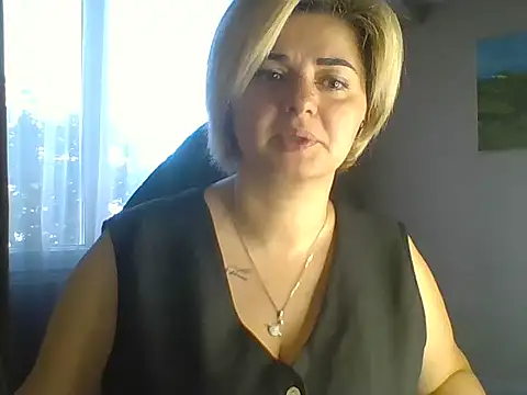 Wymini online show from September 23, 2025, 7:37 am
