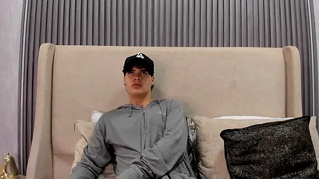 BenitoSaenz online show from October 12, 2025, 3:41 am