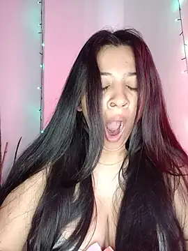 Snapshot of VALENTINA_ROUSE_ chatting on June 14, 2026, 1:45 pm VALENTINA ROUSE online show from June 14, 2026, 1:45 pm