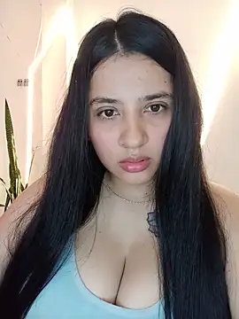 Snapshot of VALENTINA_ROUSE_ chatting on July 18, 2026, 5:21 pm VALENTINA ROUSE online show from July 18, 2026, 5:21 pm