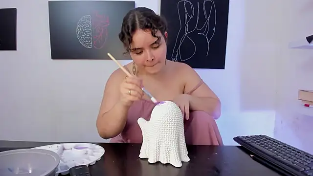 SeleneLuminari8 online show from March 13, 2026, 4:01 pm