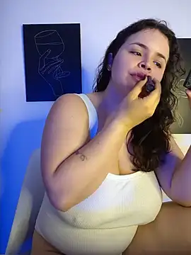 SeleneLuminari8 online show from July 8, 2026, 1:34 pm