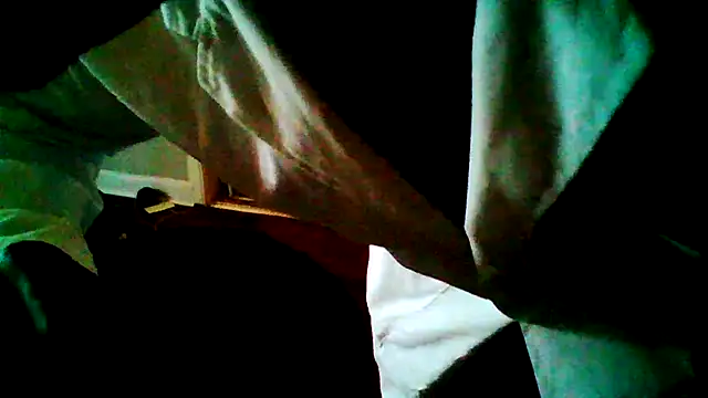 Snapshot of JezOne555 chatting on November 27, 2025, 4:18 pm JezOne555 online show from November 27, 2025, 4:18 pm