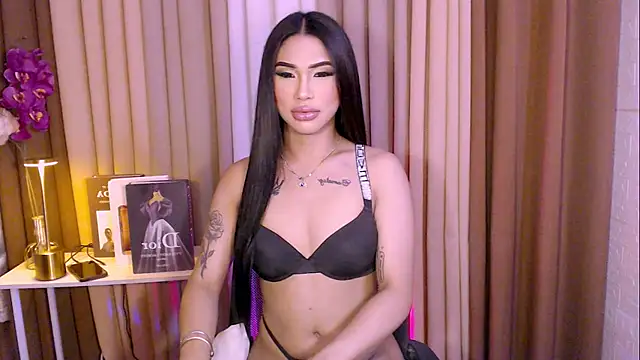 Snapshot of Megan_sativa chatting on November 20, 2025, 8:04 am Megan sativa online show from November 20, 2025, 8:04 am