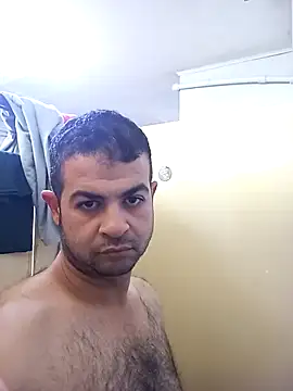 hassan8111 online show from April 17, 2026, 10:07 am