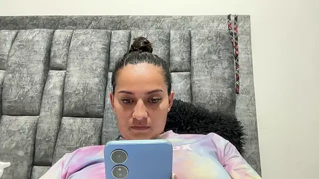 Sophia copper online show from October 3, 2025, 3:52 am