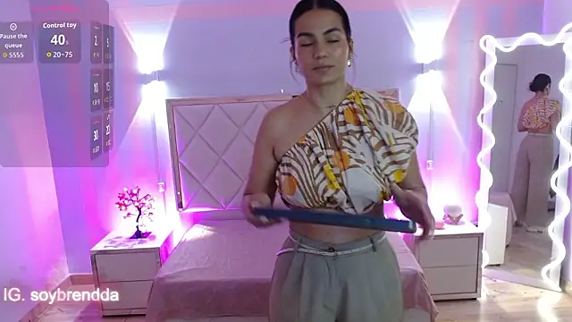 Rosalind tay online show from March 6, 2026, 11:38 am