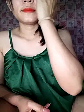 Snapshot of Ladygirl_x chatting on November 8, 2025, 6:28 am Ladygirl x online show from November 8, 2025, 6:28 am