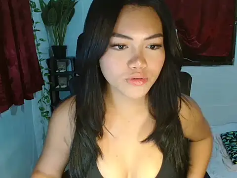 naughtyhothailey online show from June 14, 2026, 12:28 pm