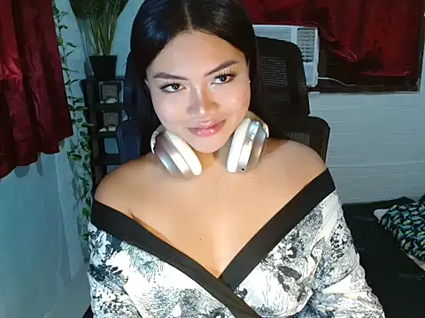 naughtyhothailey online show from June 27, 2026, 11:11 pm