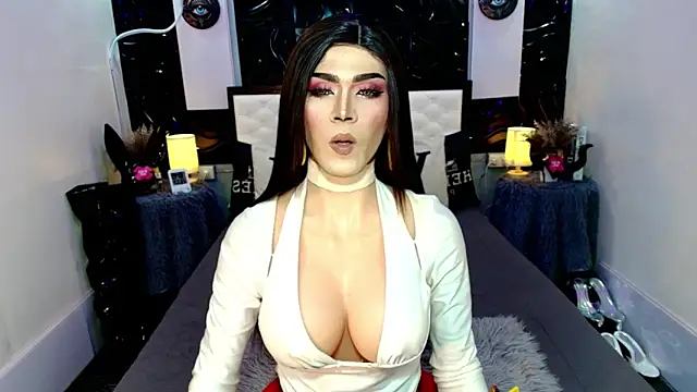 Snapshot of TatianaWil chatting on February 9, 2026, 7:39 am TatianaWil online show from February 9, 2026, 7:39 am