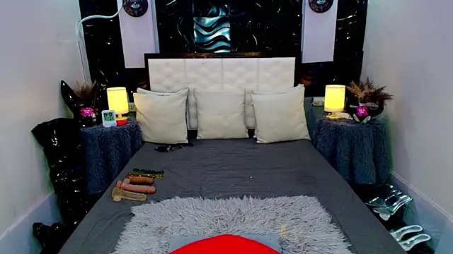 Snapshot of TatianaWil chatting on February 8, 2026, 6:33 am TatianaWil online show from February 8, 2026, 6:33 am