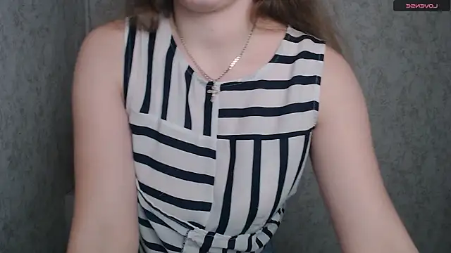 AmandaDimond  online show from March 20, 2026, 11:55 am