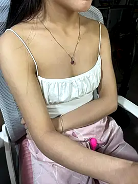 Mina048 online show from October 7, 2025, 6:31 pm