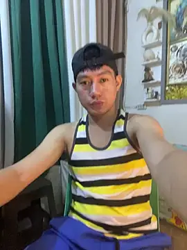 Snapshot of xshyboyx chatting on July 13, 2026, 2:16 pm xshyboyx online show from July 13, 2026, 2:16 pm