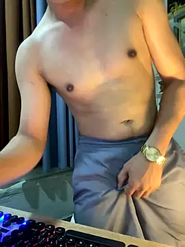 xshyboyx online show from November 1, 2025, 1:16 pm