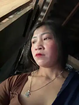 ThiHa003 online show from February 5, 2026, 8:21 am