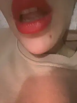 Mimisixo online show from February 2, 2026, 11:15 pm