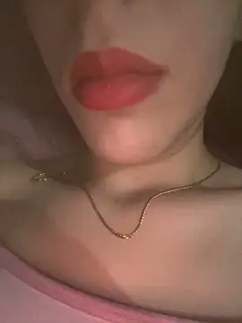 Mimisixo online show from October 7, 2025, 10:44 pm