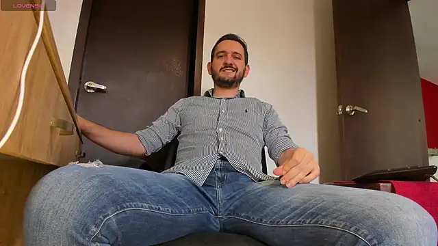 KarlBoss1 online show from September 14, 2025, 4:29 pm