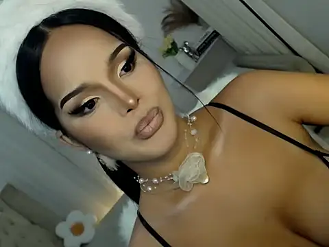 Snapshot of Aviana_Xxx12 chatting on December 23, 2025, 7:29 am Aviana Xxx12 online show from December 23, 2025, 7:29 am