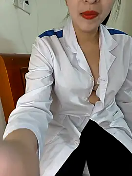 Ariana-Vy online show from November 2, 2025, 10:20 am