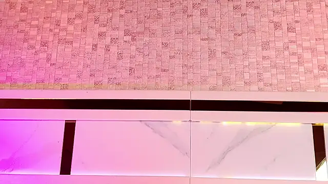 ambar rosse25 online show from November 28, 2025, 11:43 am