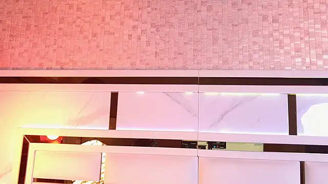 ambar rosse25 online show from October 24, 2025, 11:42 am