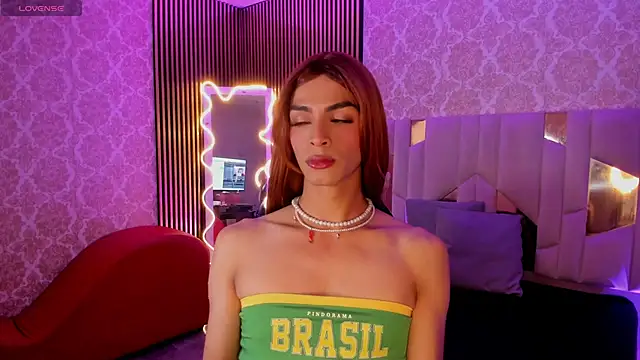 LIHIAN TAY online show from October 10, 2025, 3:29 am