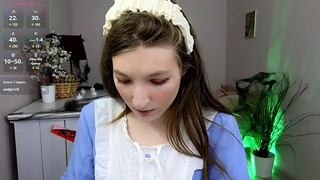 Snapshot of Mia_Myles chatting on October 31, 2025, 10:12 am Mia Myles online show from October 31, 2025, 10:12 am