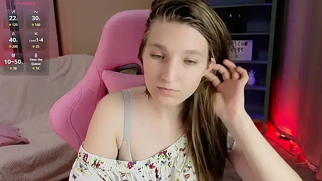 Snapshot of Mia_Myles chatting on October 10, 2025, 10:38 am Mia Myles online show from October 10, 2025, 10:38 am