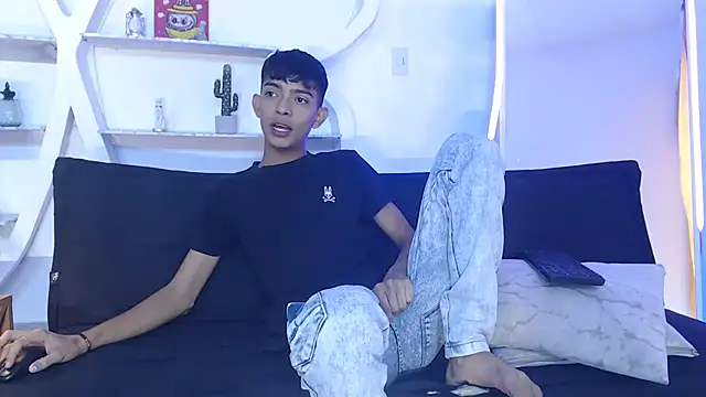 PRETTY SEX1 online show from October 11, 2025, 1:23 pm