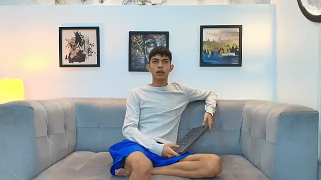 PRETTY SEX1 online show from January 8, 2026, 1:28 pm