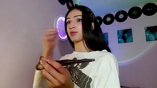 Snapshot of meghan_devil_ chatting on November 8, 2025, 7:12 am meghan devil online show from November 8, 2025, 7:12 am