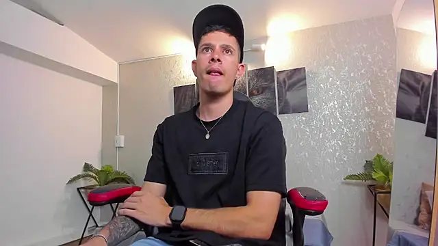 nils saint online show from October 28, 2025, 3:51 am